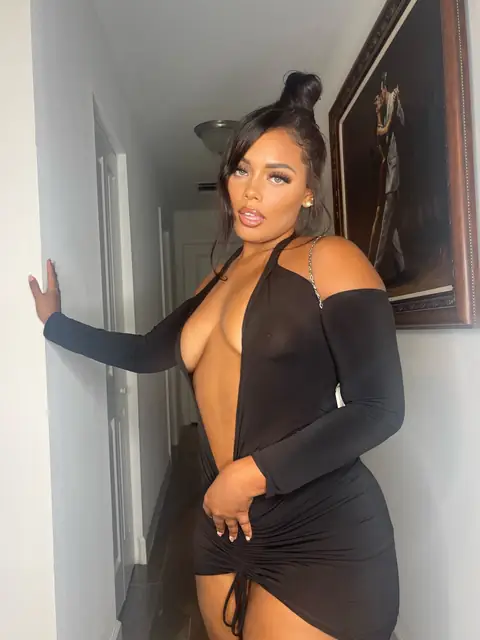 Bella Annie on OnlyFans