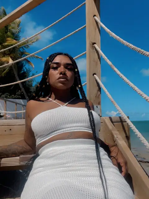 Cinnamon on OnlyFans
