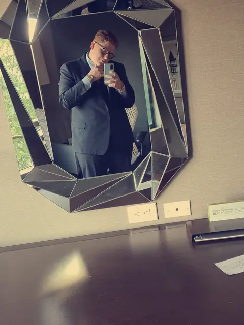 Bigred20 on OnlyFans
