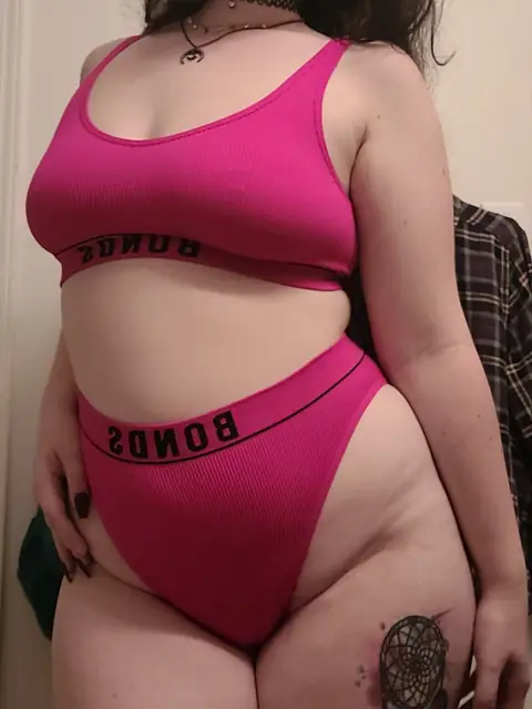 Daddy's Squishy Princess on OnlyFans