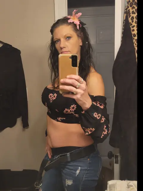 Twisted karma82 on OnlyFans