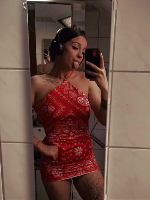 Sarah on OnlyFans