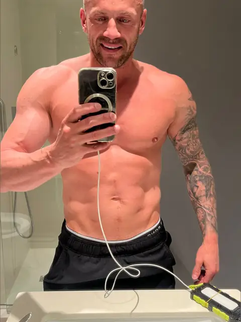 Dirty Dave The Para on OnlyFans
