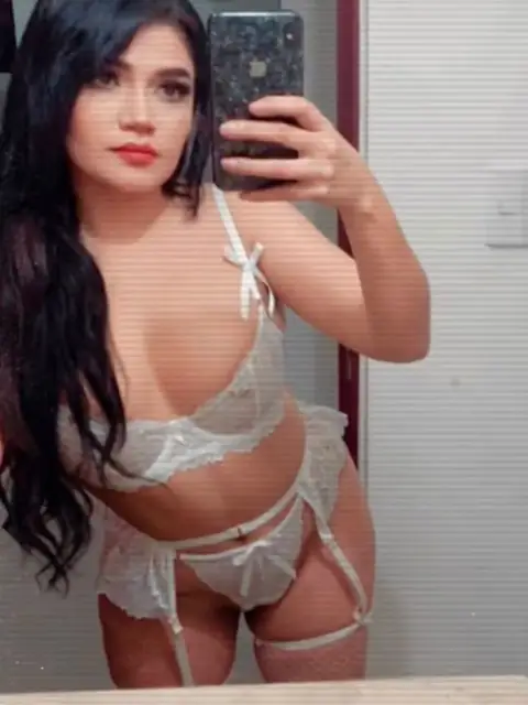 Kenia Deniss on OnlyFans