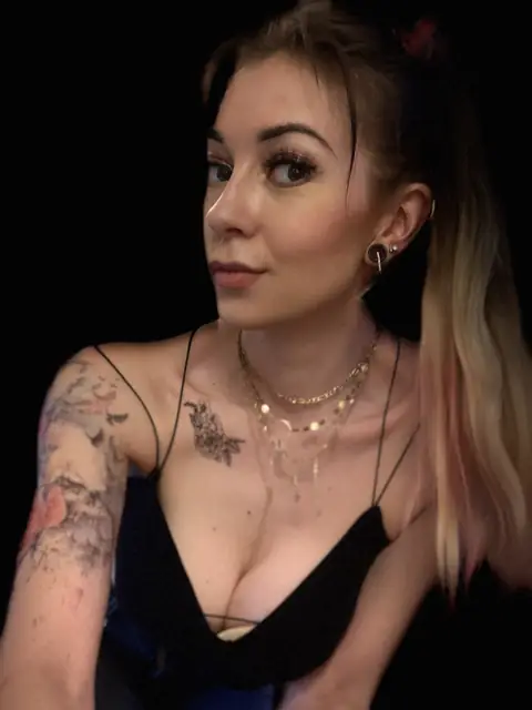 RosieVixFree on OnlyFans