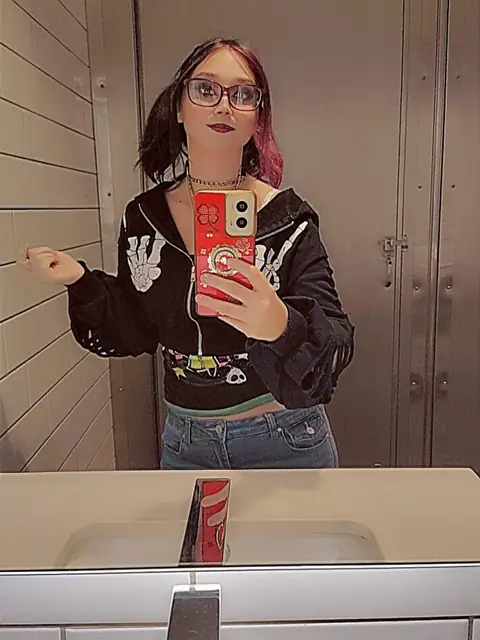 Cherry_cyanide420 on OnlyFans