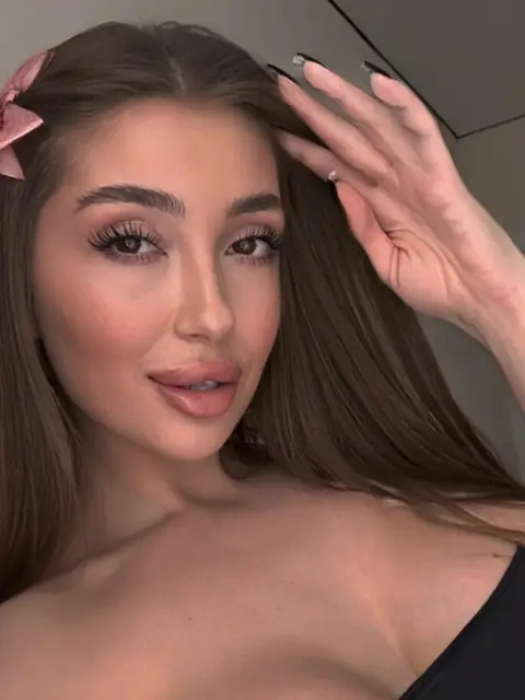 Molly Meow CHECK MY BIO on OnlyFans