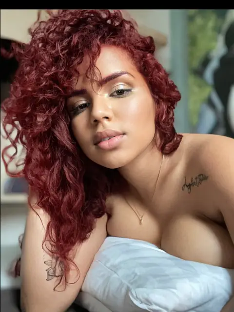 Vitoria Red Latina Girl on OnlyFans
