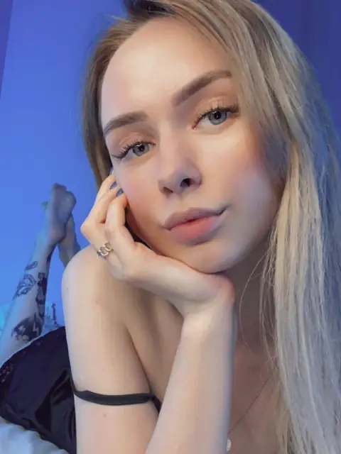 Mirana Makros on OnlyFans