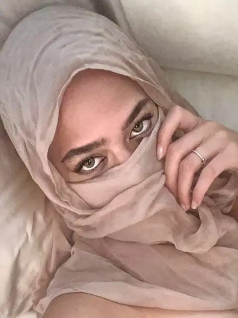 Zara on OnlyFans