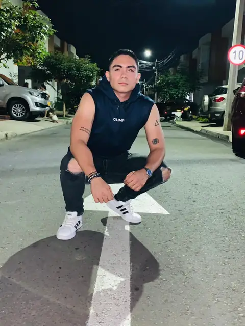 Crisiroz on OnlyFans