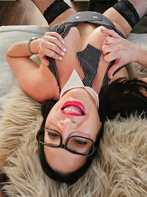 Sassymommy on OnlyFans