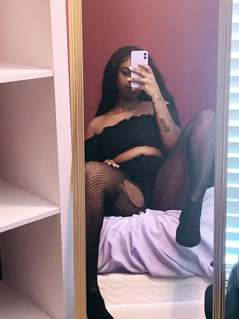 lovee foreign on OnlyFans