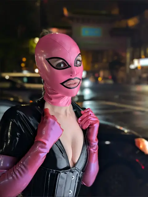 Latexbliss on OnlyFans
