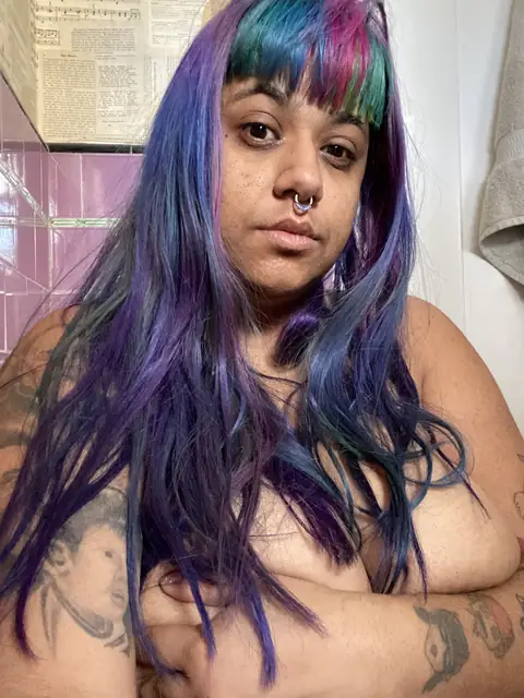 Non-binary Icon on OnlyFans