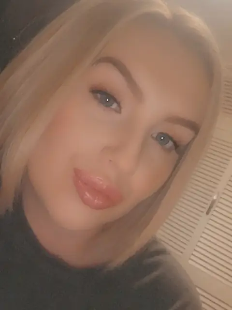 Lily-Lou on OnlyFans