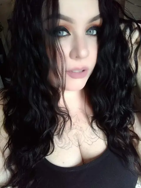 Raven on OnlyFans