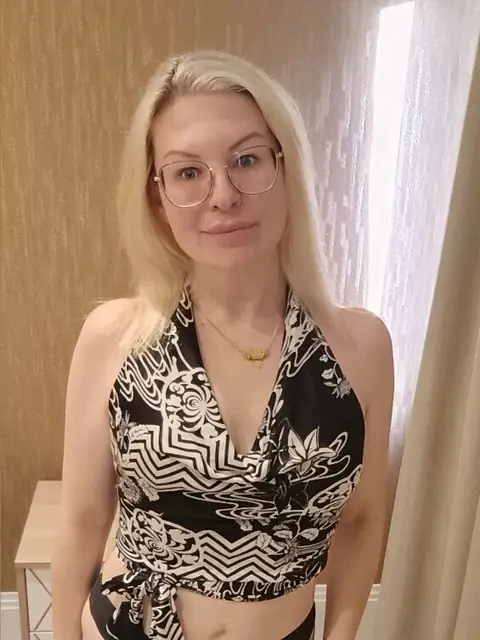 British mom next door on OnlyFans