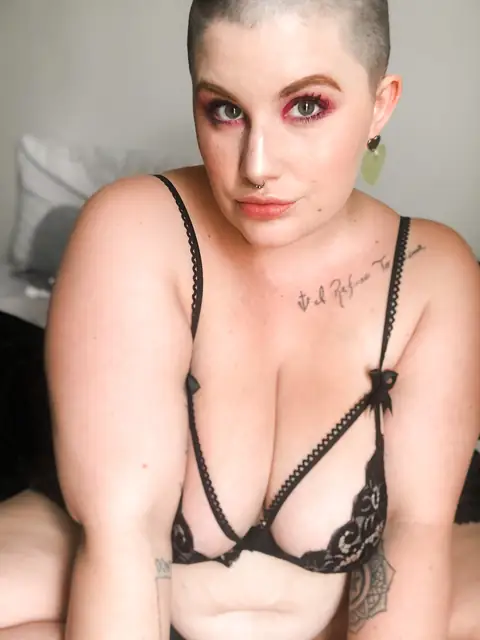 Bratty Ivy BBW submissive on OnlyFans