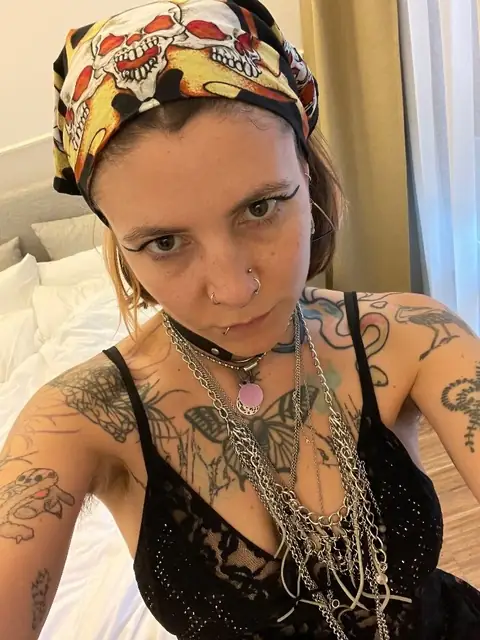 *~ nana ~* on OnlyFans