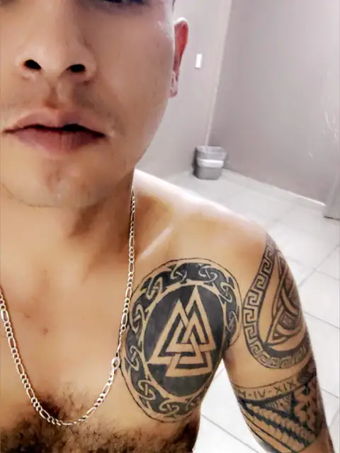 JR.Erick corneador on OnlyFans