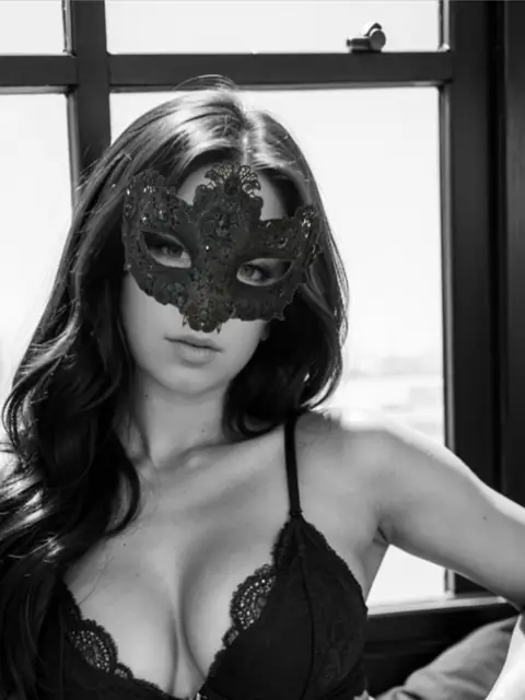 TheMaskedSiren on OnlyFans