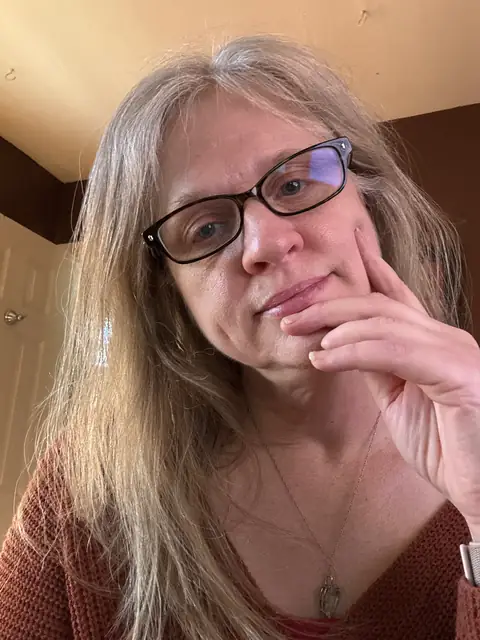 Joslyn the Apron Model on OnlyFans
