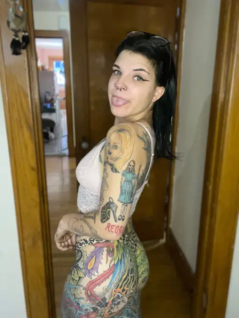 Tee on OnlyFans