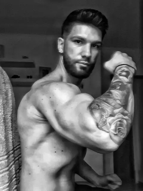 AryanAian on OnlyFans