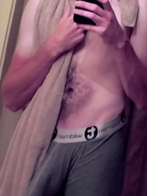 V on OnlyFans