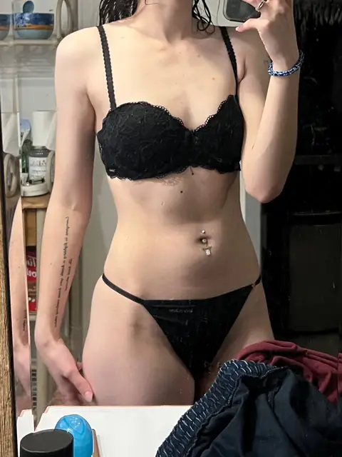 elizabeth on OnlyFans