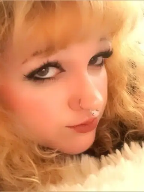 Pixii on OnlyFans