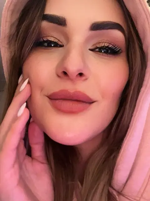 Lisa Brunette on OnlyFans