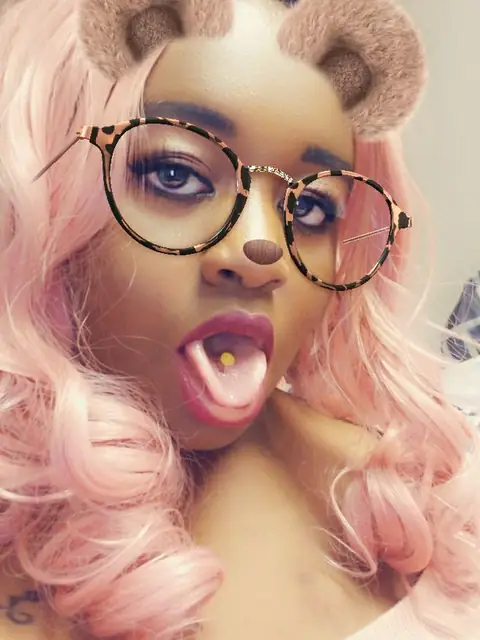 Leslie Hayes on OnlyFans