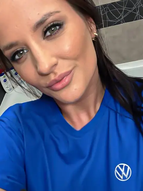 Manuela aus der Fabrik on OnlyFans