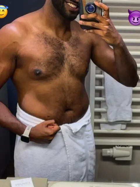 Chris Sinamon on OnlyFans