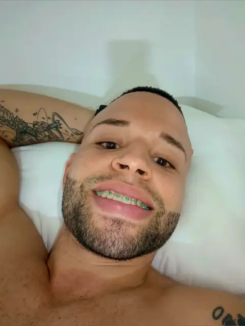 Renzo6_9 on OnlyFans