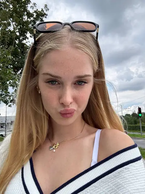 Celine Ren on OnlyFans