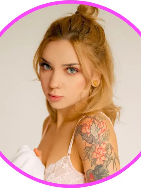 Roxy Loove on OnlyFans