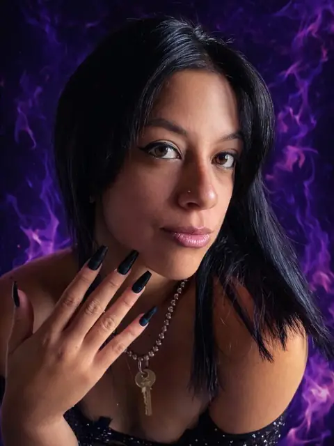 KINKY/GODDESS SAMANTA on OnlyFans