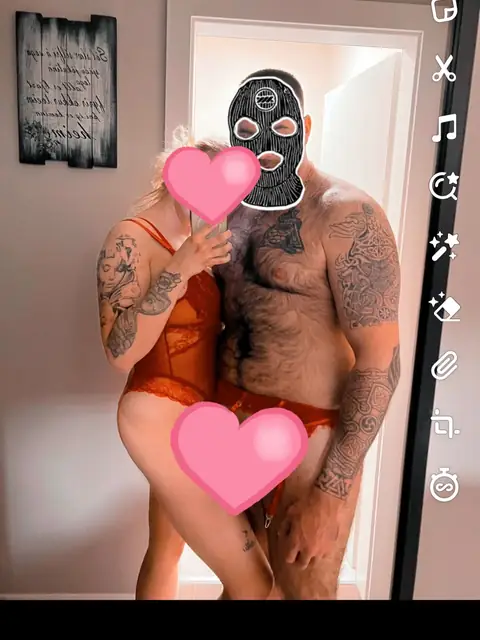 HotCoupleNextDoor on OnlyFans