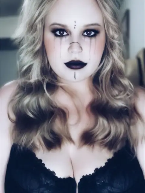 Ice Princess on OnlyFans