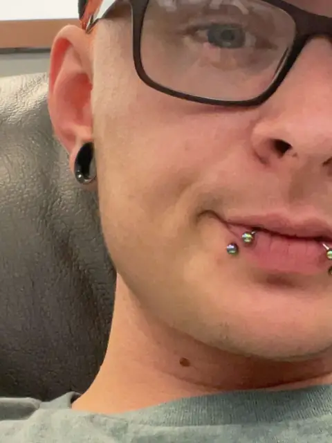 Jakey boii (Trans) on OnlyFans