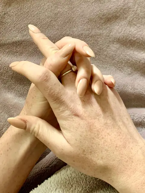 fingercracking_good on OnlyFans