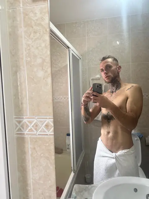 Manu on OnlyFans