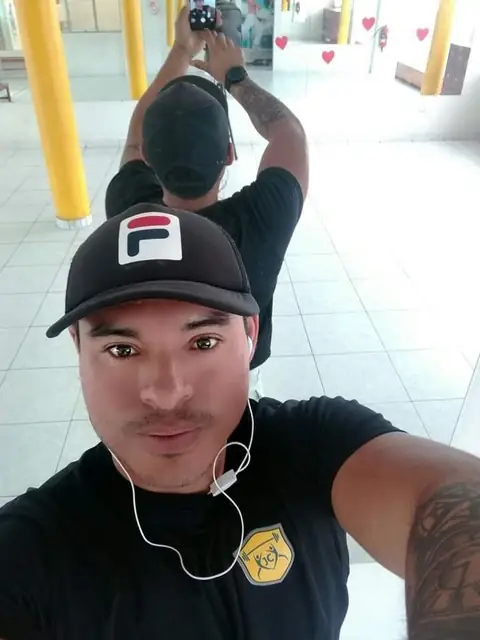Roberto Zavala zapata on OnlyFans