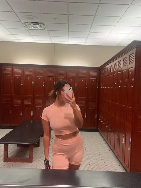 Yourhappyhour on OnlyFans