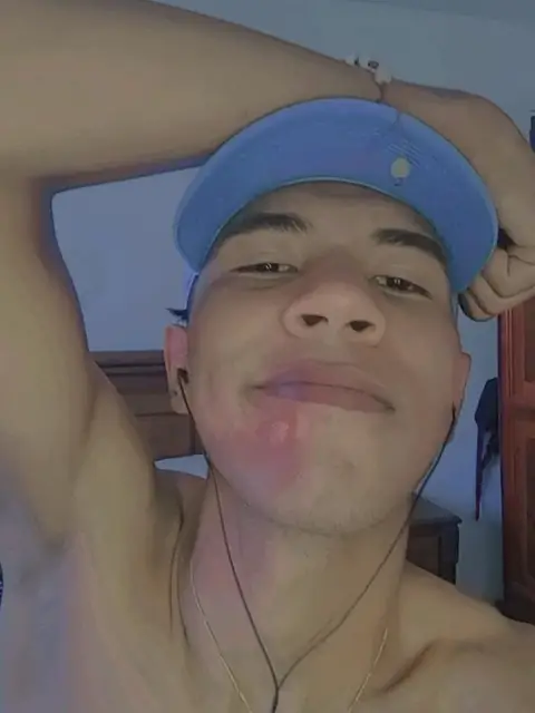 Andr s on OnlyFans