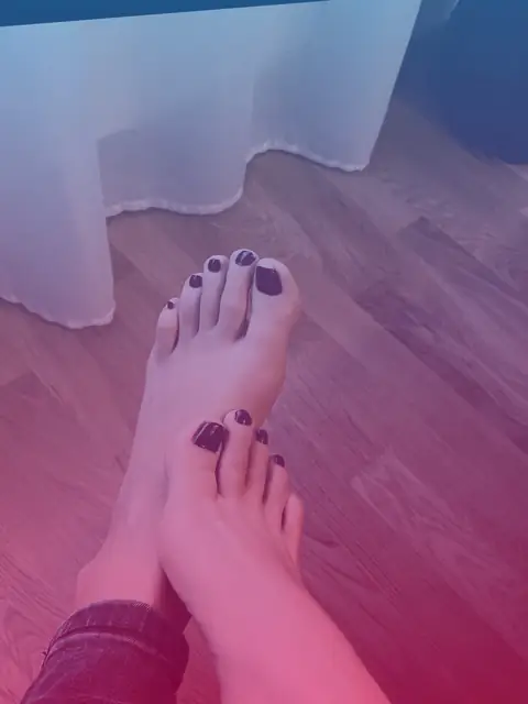 Anns pleasure - let me feet your desire on OnlyFans