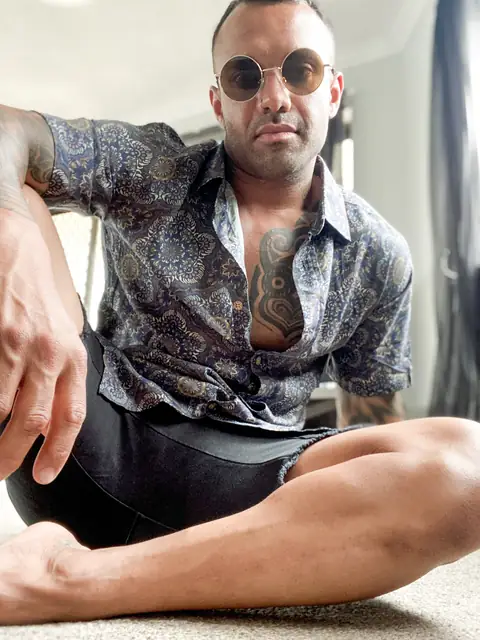 Axel Cruiz on OnlyFans